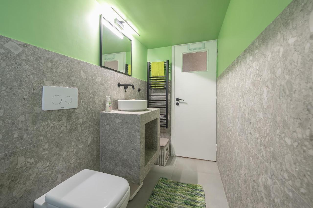 Comfy And Modern Apartment أثينا المظهر الخارجي الصورة